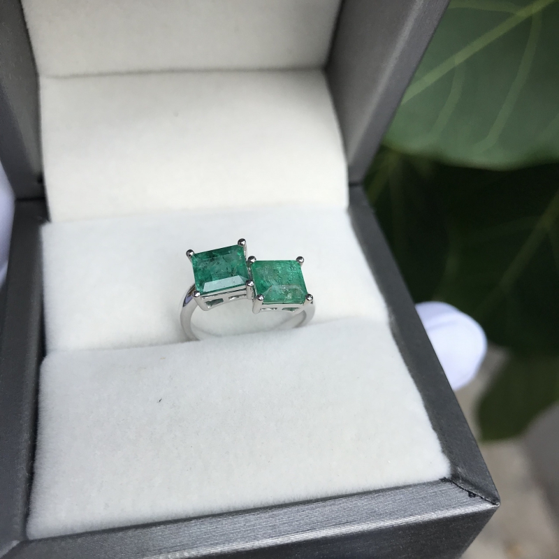 Nhẫn Nữ Đá Emerald