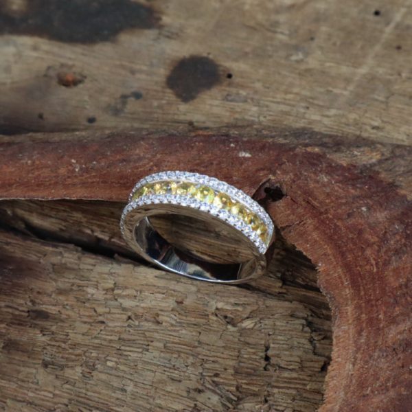 Nhẫn vàng trắng 10k đính đá Sapphire kim cương