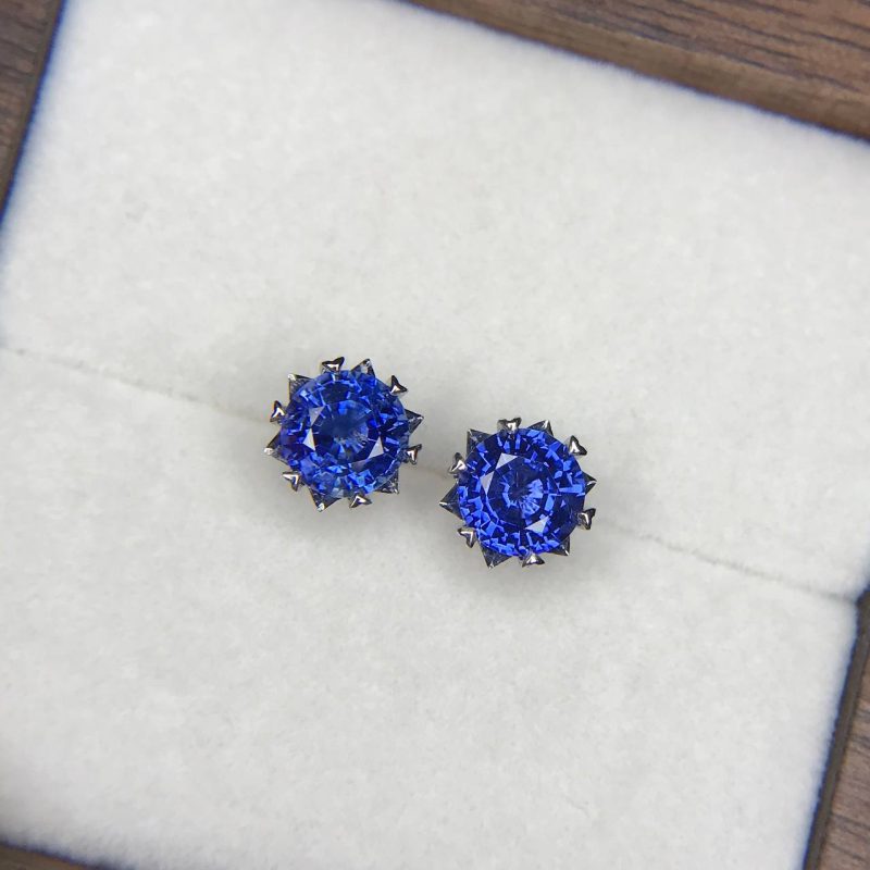 Cặp hoa tai đá Sapphire Xanh - Vẻ đẹp riêng của quý cô thời thượng