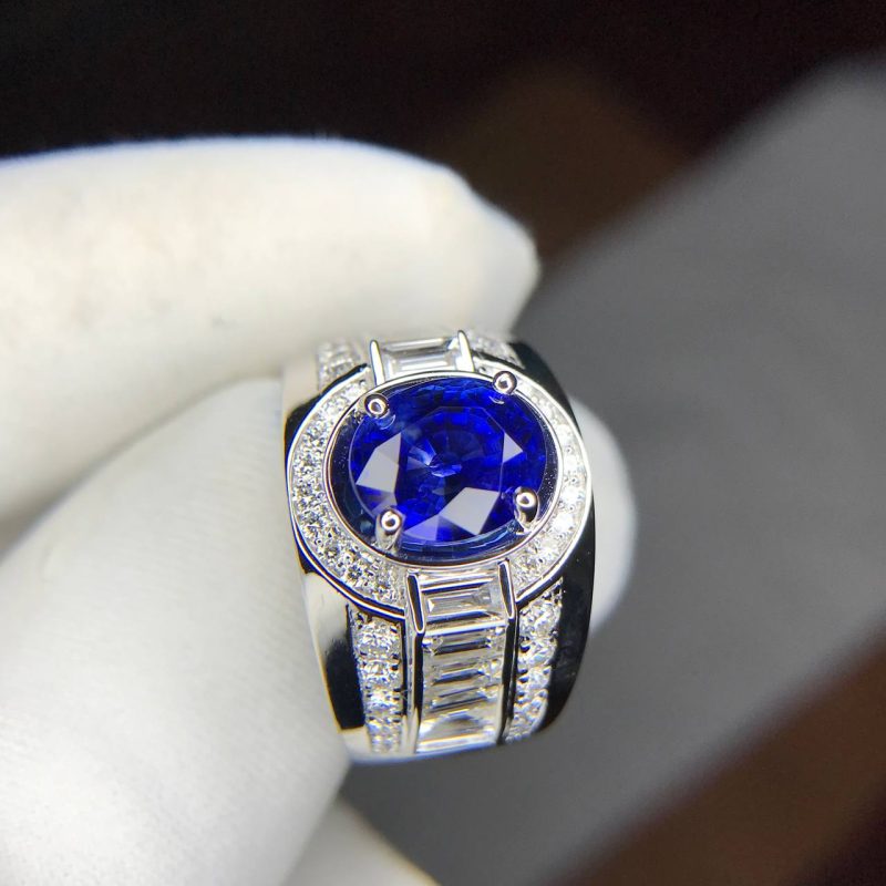 Nhẫn vàng trắng đá chủ Sapphire xanh - Năng lượng tích tụ từ thiên nhiên