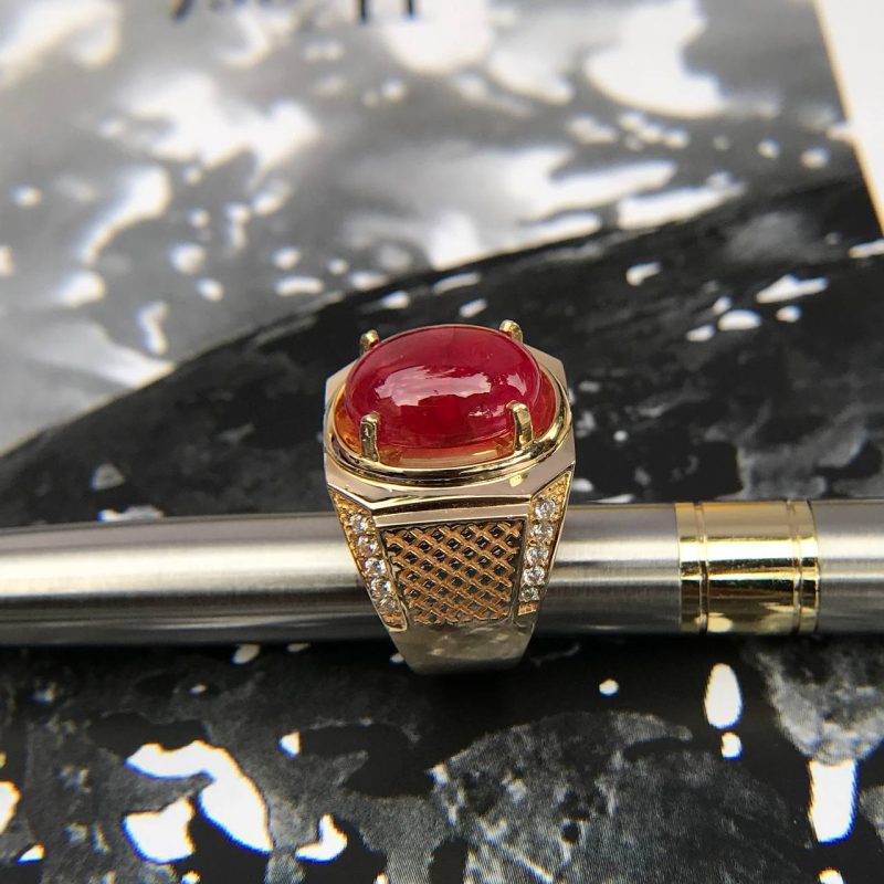 Nhẫn vàng đá ruby cabochon đỏ - Thể hiện sự uy quyền của quý ông