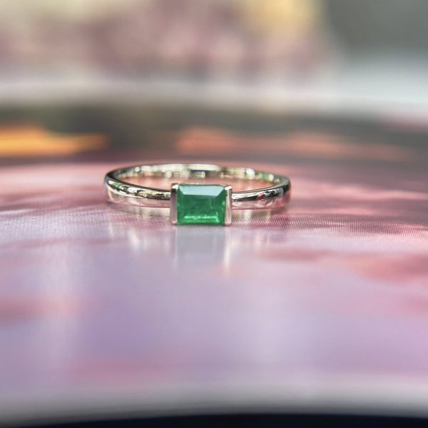 Nhẫn Nữ Đá Emerald Ngọc Lục Bảo 0.25ct
